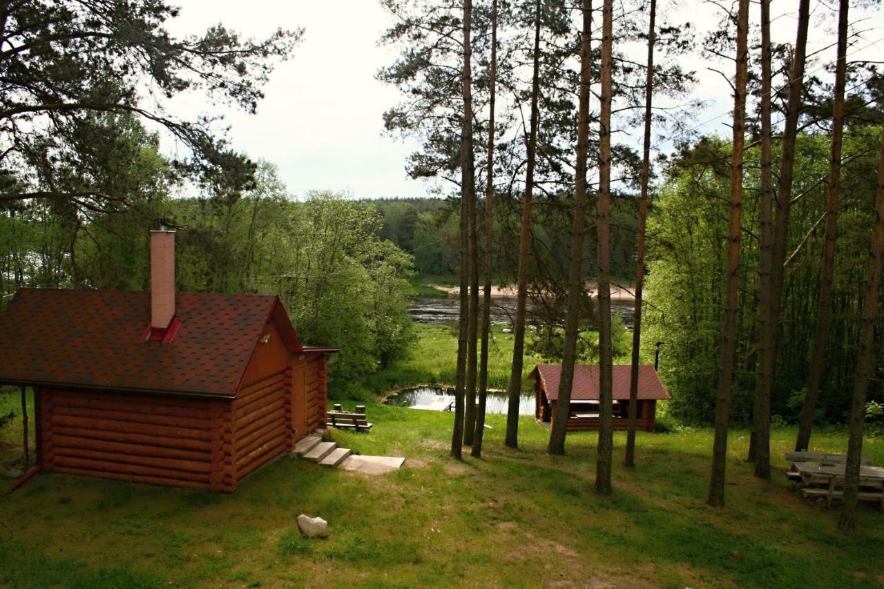 Nature Retreat "Upes Dizvietas" Kraslava Exterior photo